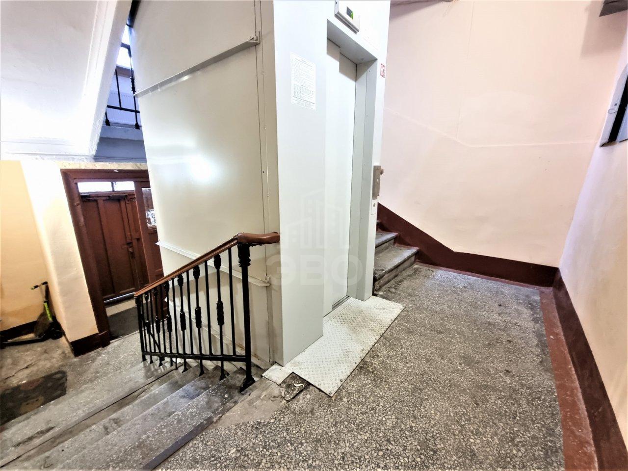 трехкомнатная квартира в Санкт-Петербурге по адресу: Московский проспект, 195