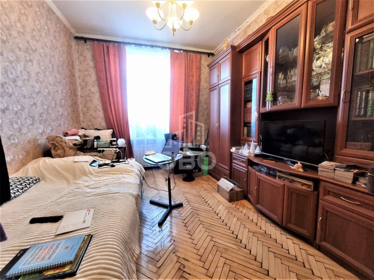 трехкомнатная квартира в Санкт-Петербурге по адресу: Московский проспект, 195