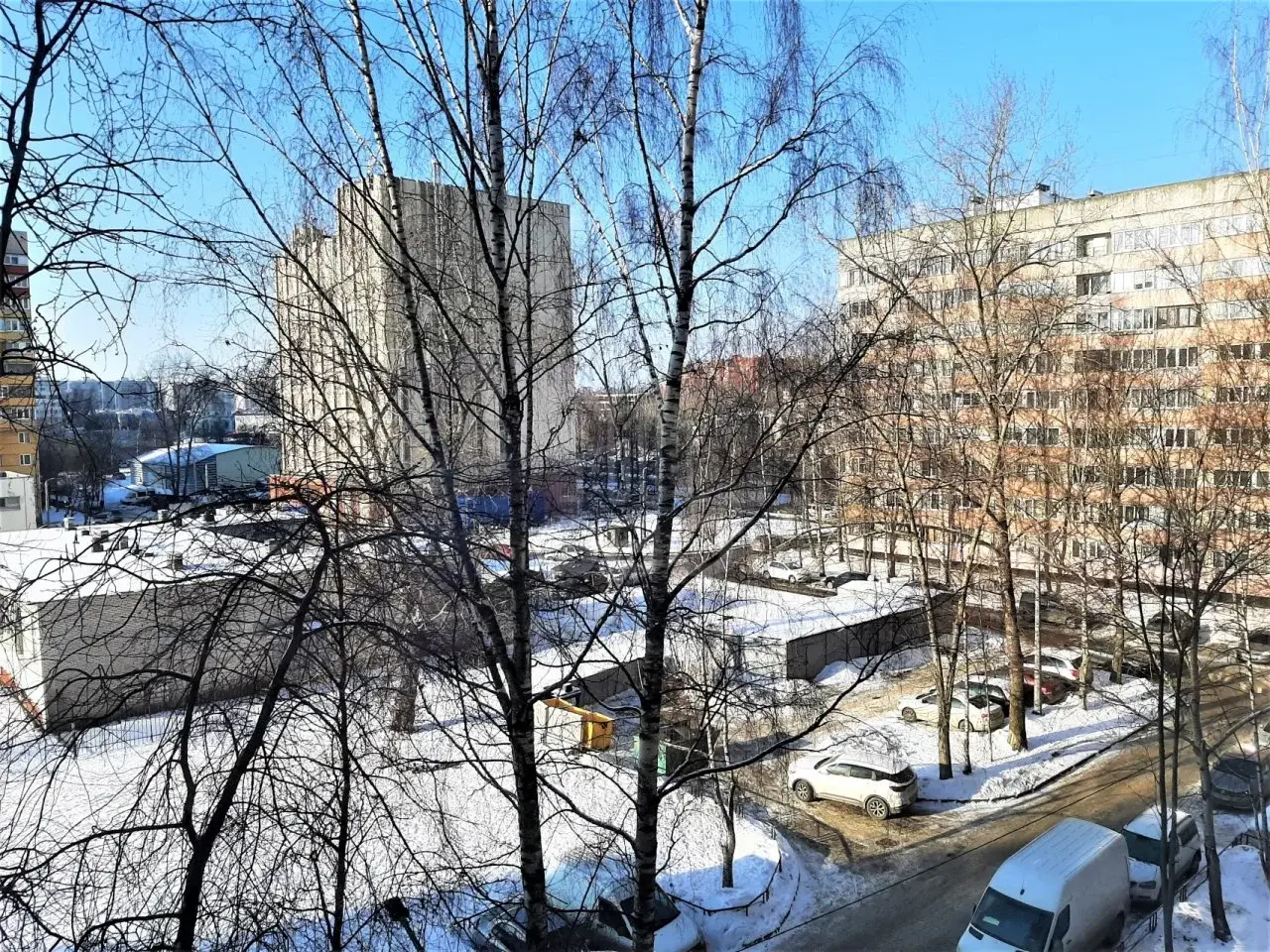 трехкомнатная квартира в Санкт-Петербурге по адресу: Парашютная ул., 4, к 1