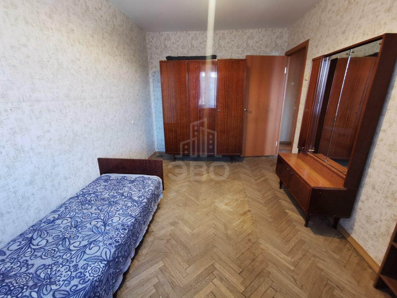 трехкомнатная квартира в Санкт-Петербурге по адресу: Тореза проспект, 33, литера А