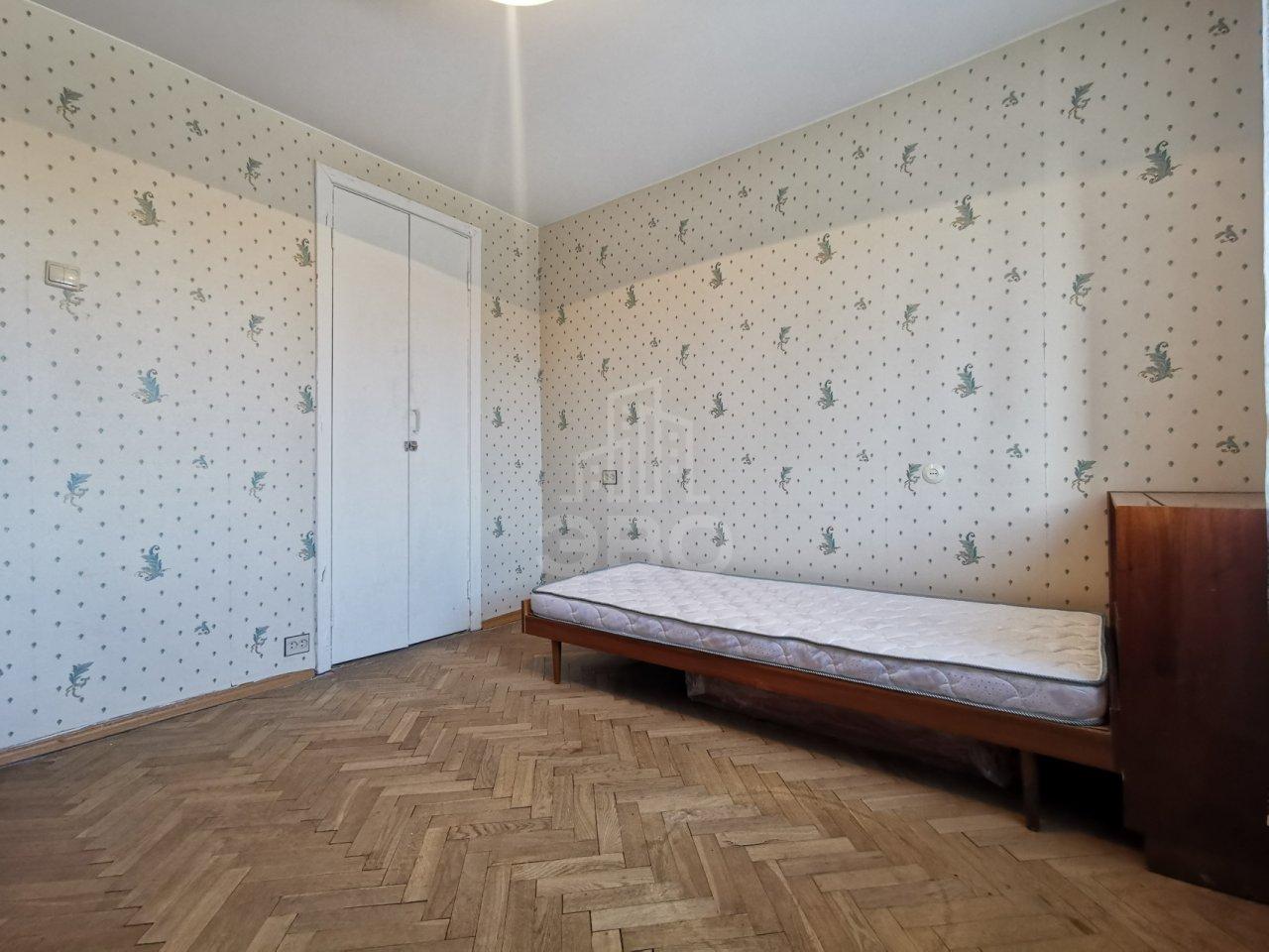 трехкомнатная квартира в Санкт-Петербурге по адресу: Тореза проспект, 33, литера А