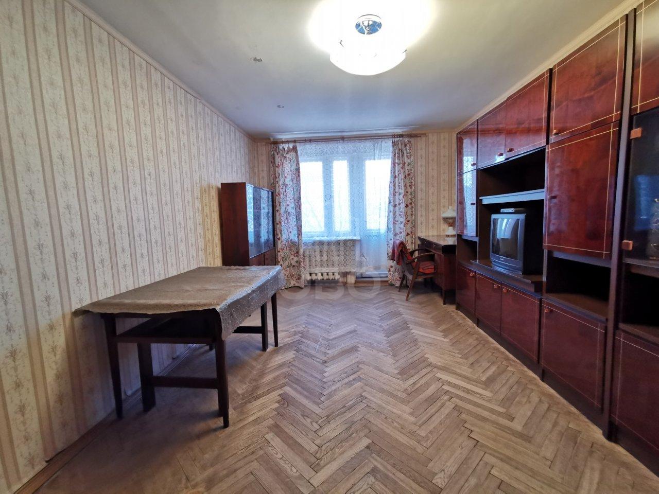 трехкомнатная квартира в Санкт-Петербурге по адресу: Тореза проспект, 33, литера А