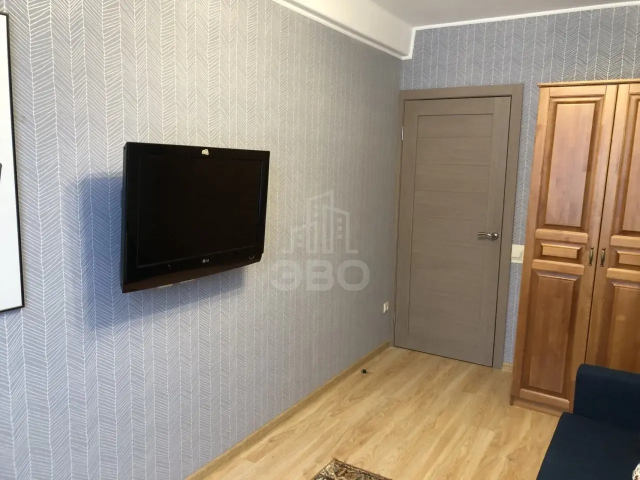 трехкомнатная квартира в Санкт-Петербурге по адресу: Летчика Пилютова ул., 15