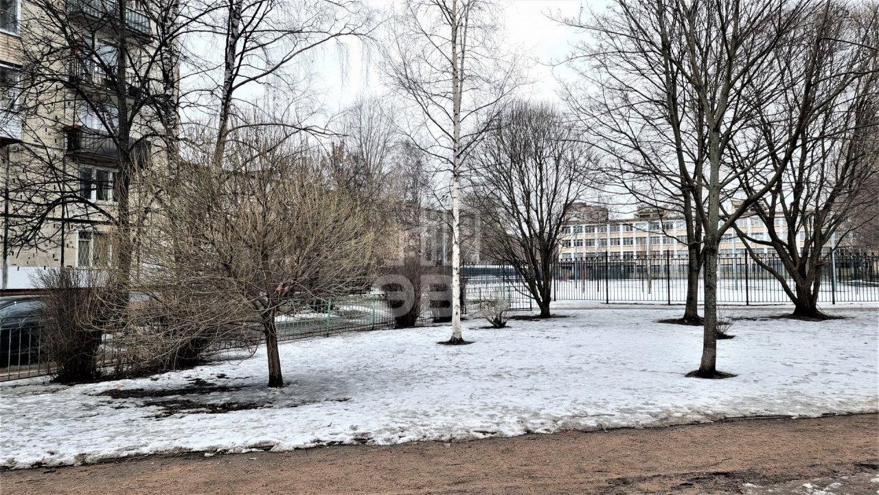 трехкомнатная квартира в Санкт-Петербурге по адресу: Большая Пороховская ул., 34