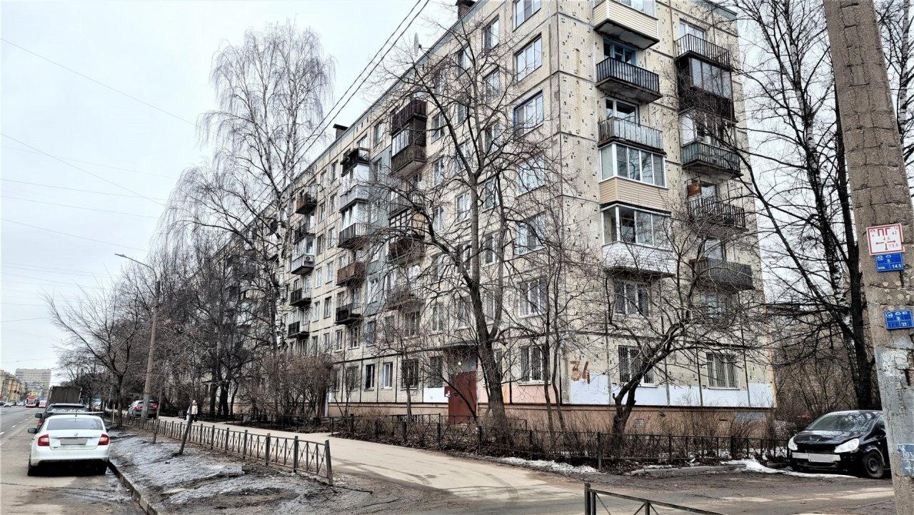 трехкомнатная квартира в Санкт-Петербурге по адресу: Большая Пороховская ул., 34