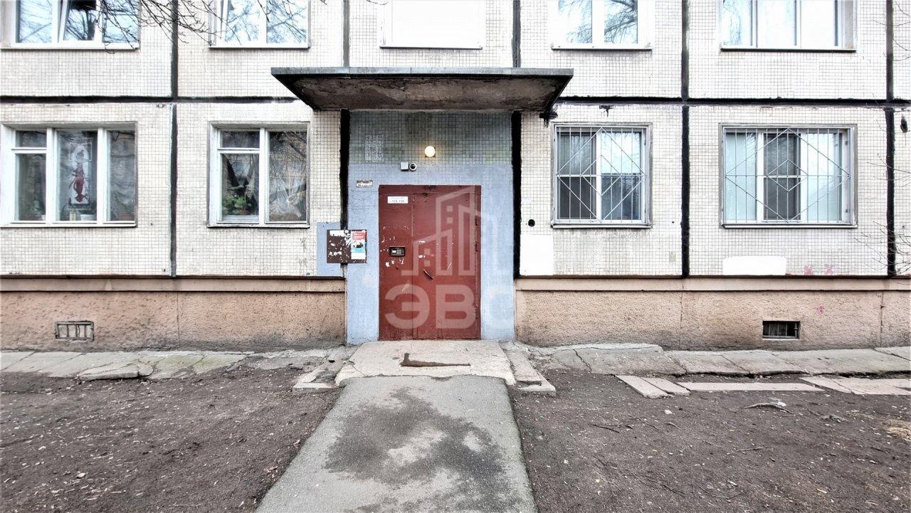 трехкомнатная квартира в Санкт-Петербурге по адресу: Большая Пороховская ул., 34