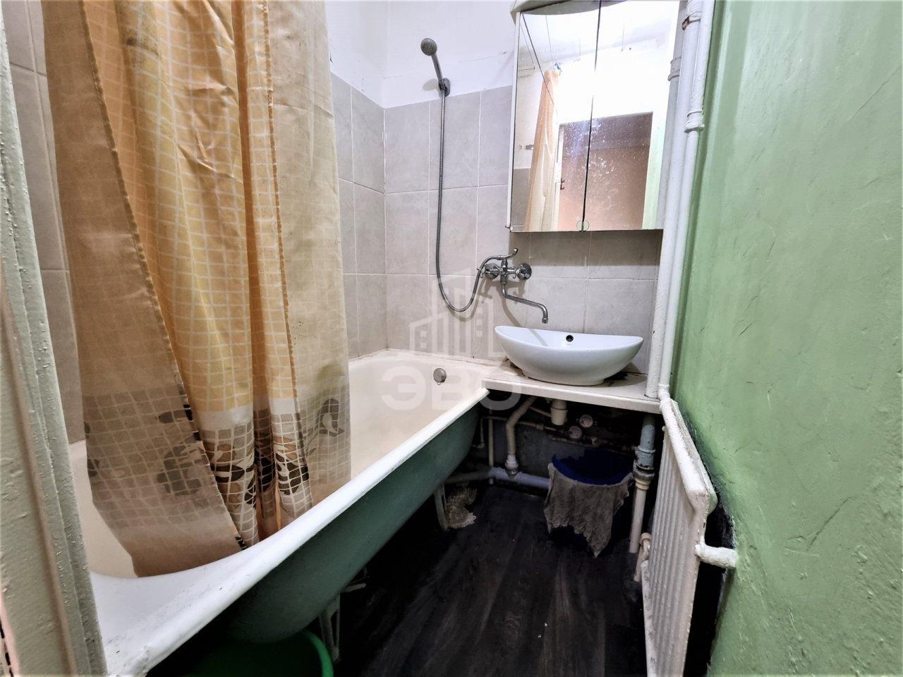 трехкомнатная квартира в Санкт-Петербурге по адресу: Большая Пороховская ул., 34