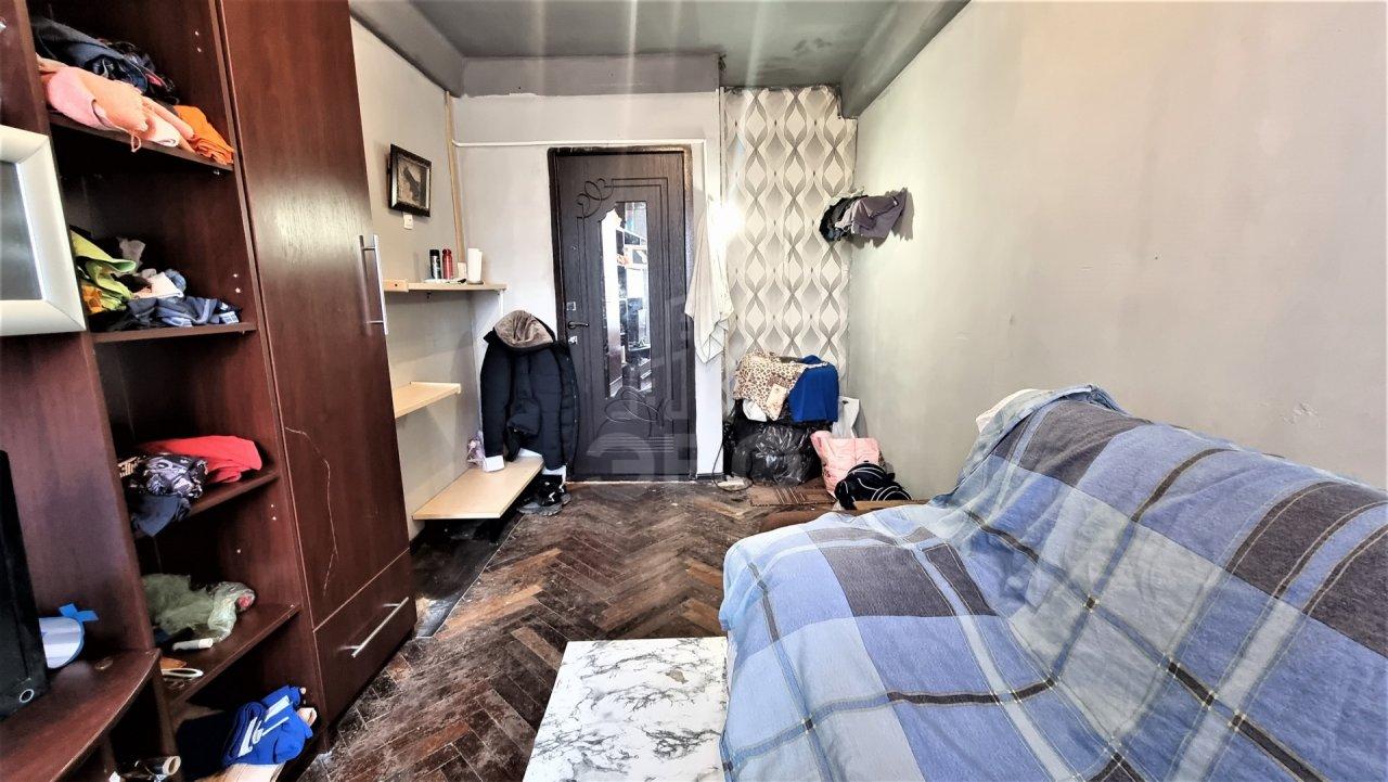 трехкомнатная квартира в Санкт-Петербурге по адресу: Большая Пороховская ул., 34