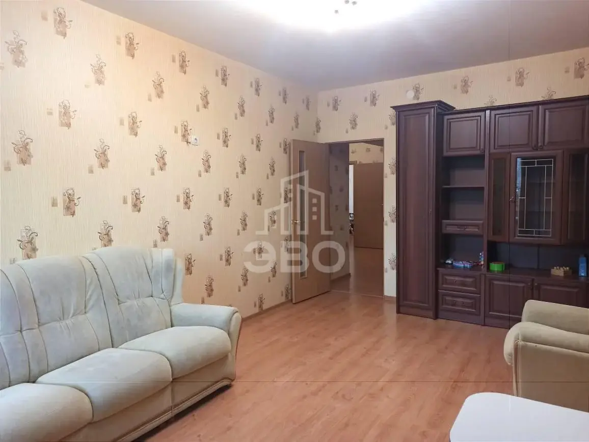 трехкомнатная квартира в Санкт-Петербурге по адресу: Руставели ул., 60