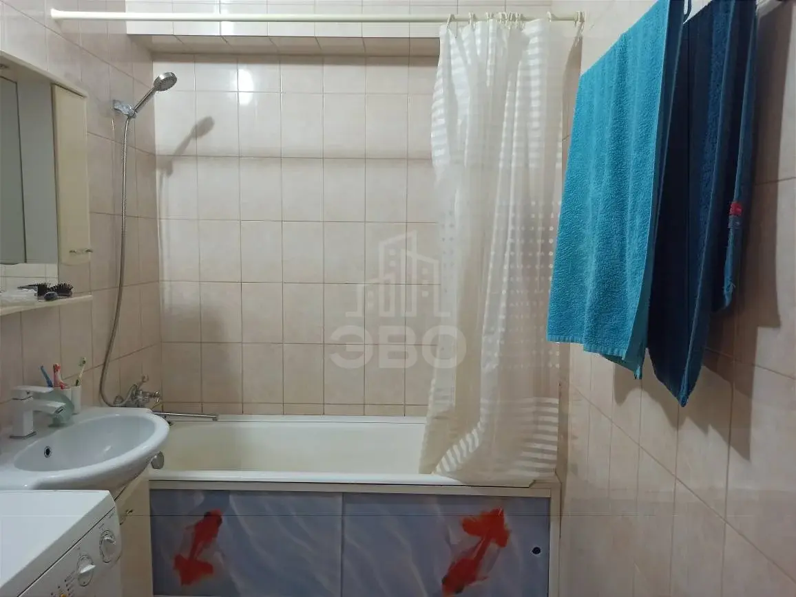 трехкомнатная квартира в Санкт-Петербурге по адресу: Руставели ул., 60
