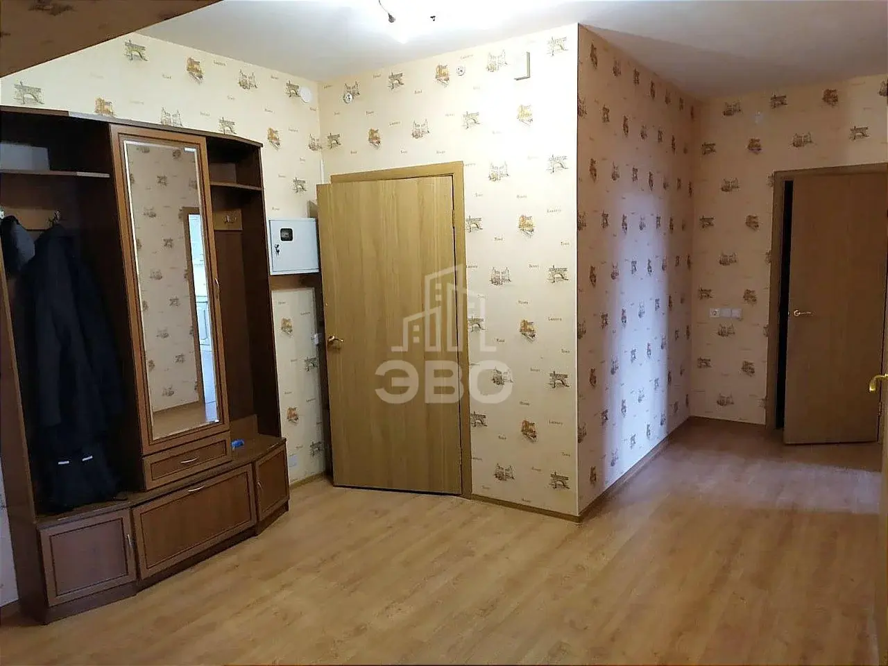 трехкомнатная квартира в Санкт-Петербурге по адресу: Руставели ул., 60