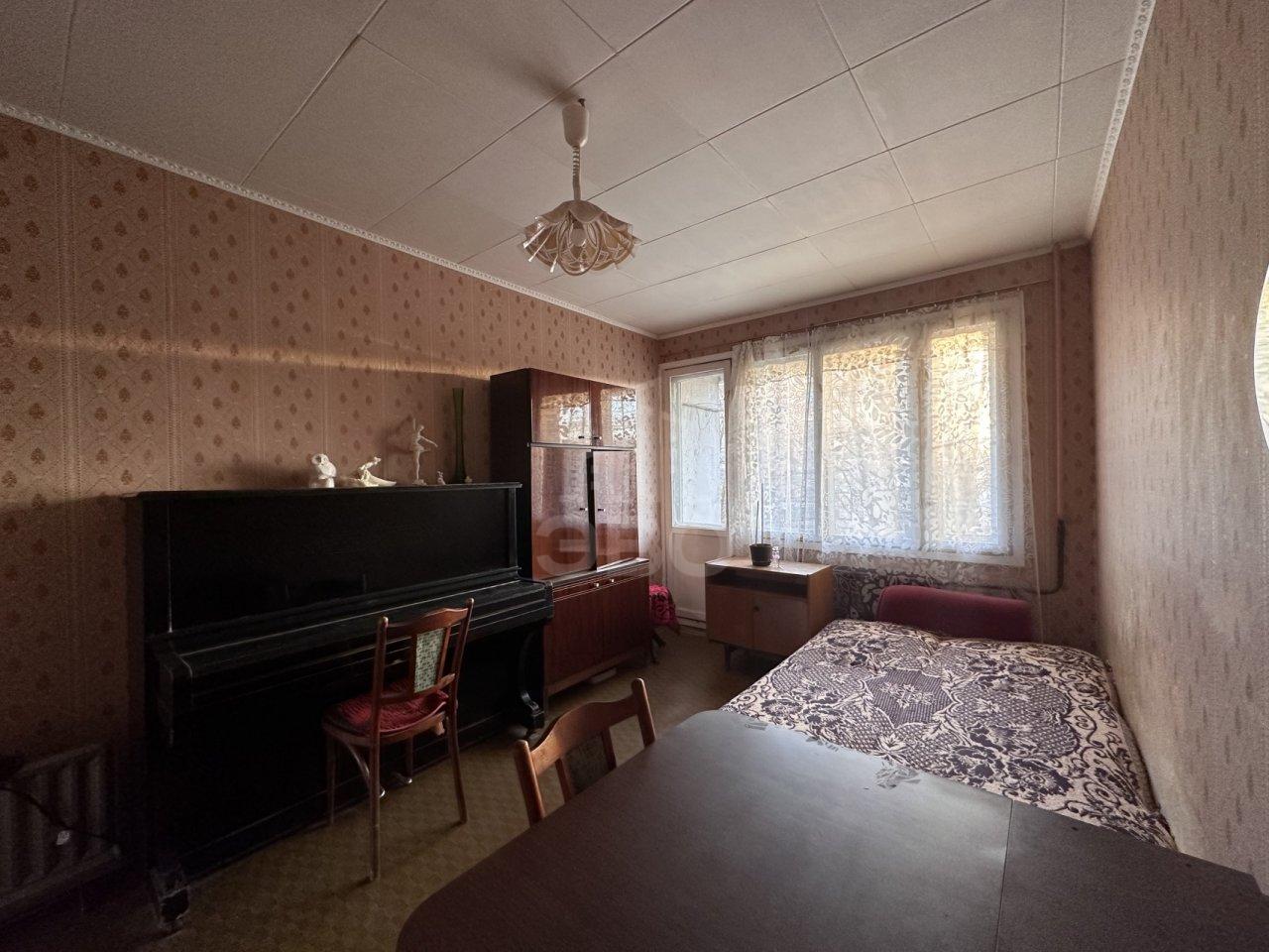 трехкомнатная квартира в Санкт-Петербурге по адресу: Тамбасова ул., 6, к 1