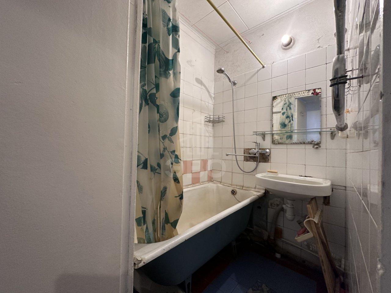 трехкомнатная квартира в Санкт-Петербурге по адресу: Тамбасова ул., 6, к 1