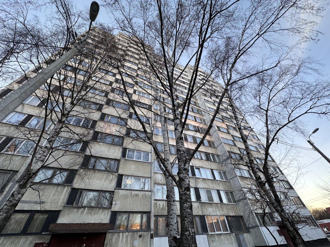 трехкомнатная квартира в Санкт-Петербурге по адресу: Тамбасова ул., 6, к 1