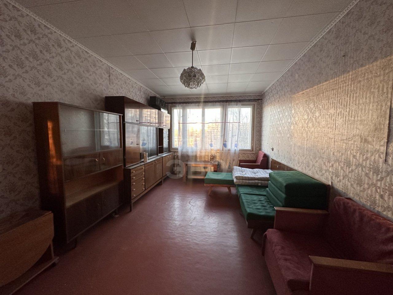 трехкомнатная квартира в Санкт-Петербурге по адресу: Тамбасова ул., 6, к 1