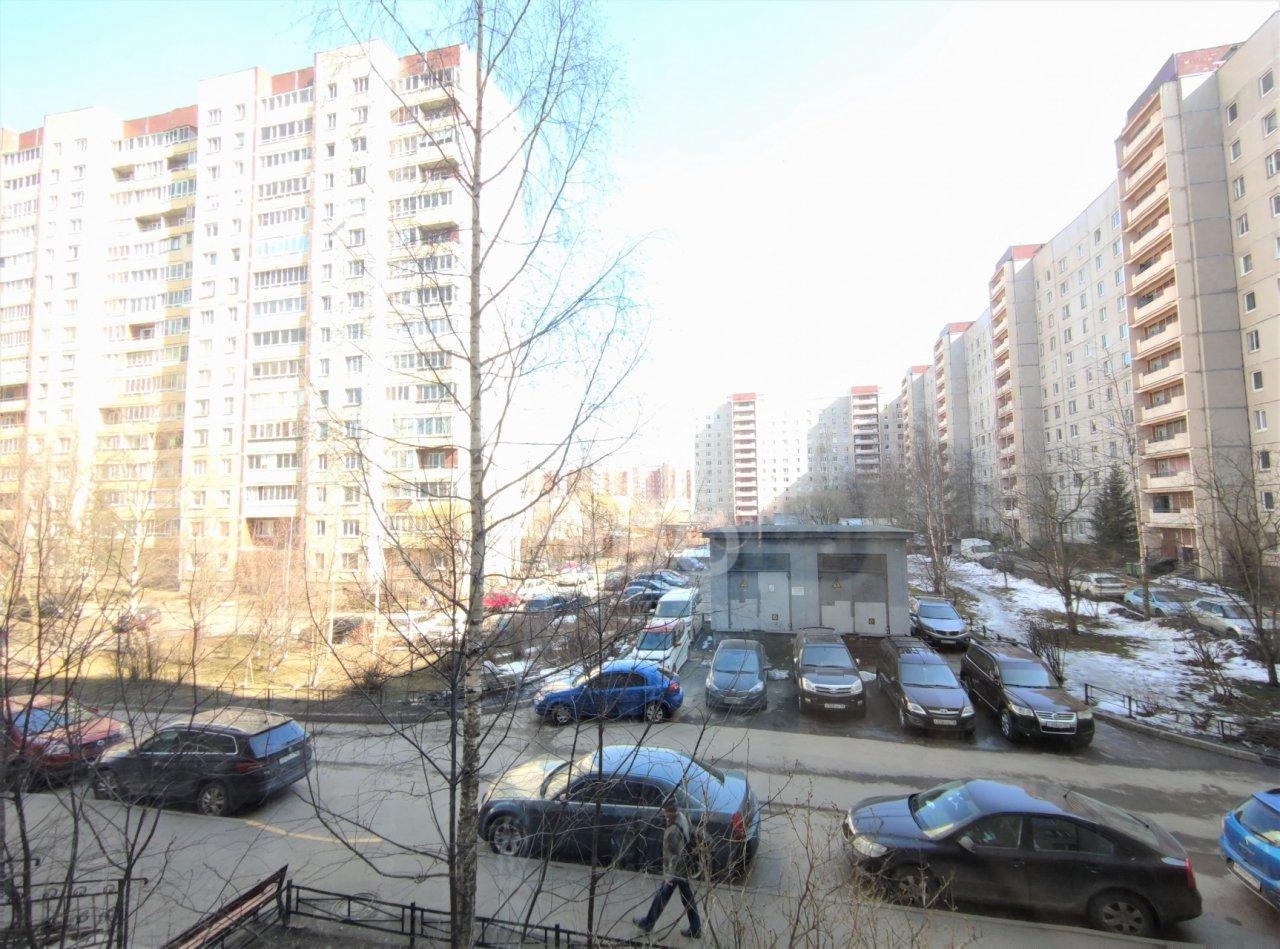 трехкомнатная квартира в Санкт-Петербурге по адресу: Вербная ул., 18, к 1, литера А