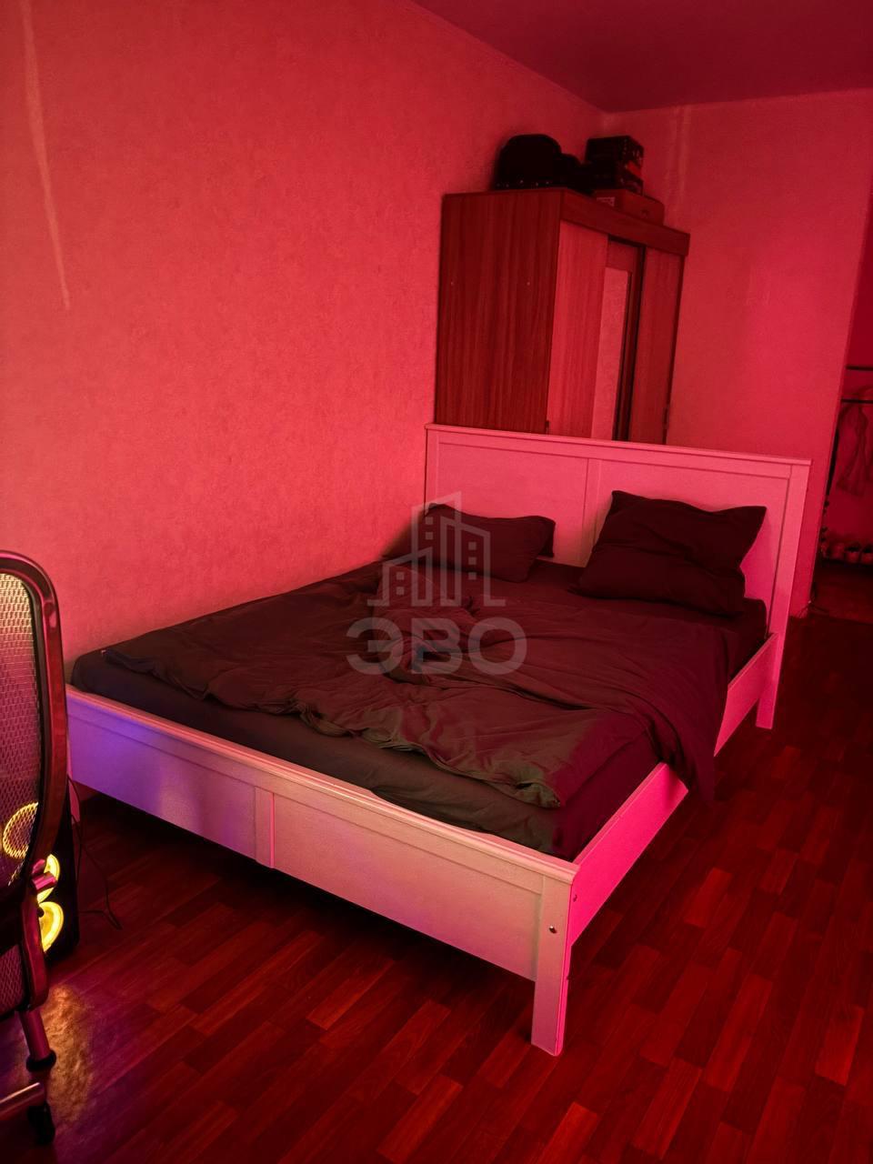 однокомнатная квартира в Санкт-Петербурге по адресу: Парашютная ул., 17, к 1