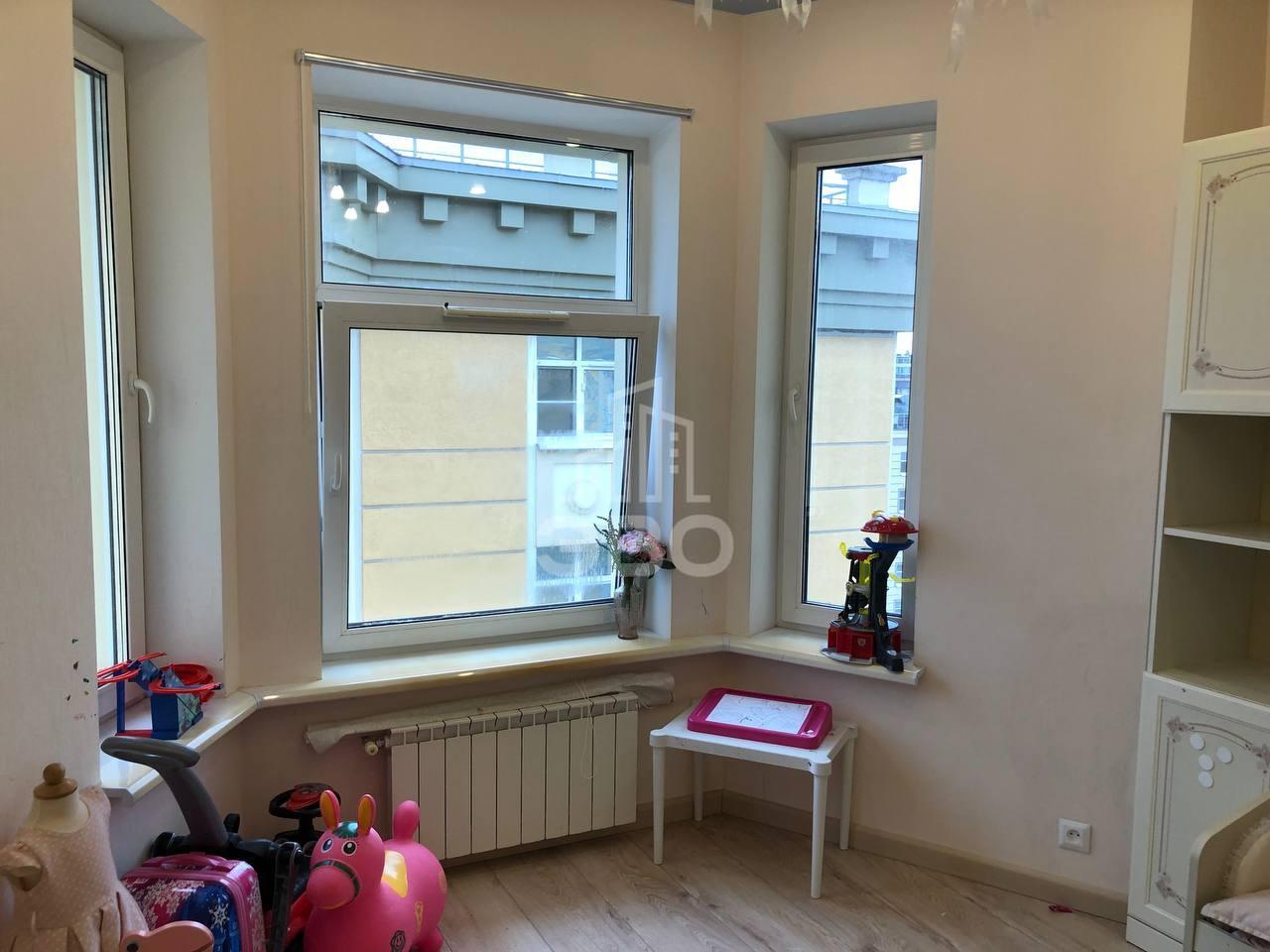 трехкомнатная квартира в Санкт-Петербурге по адресу: Московский проспект, 73, к 5