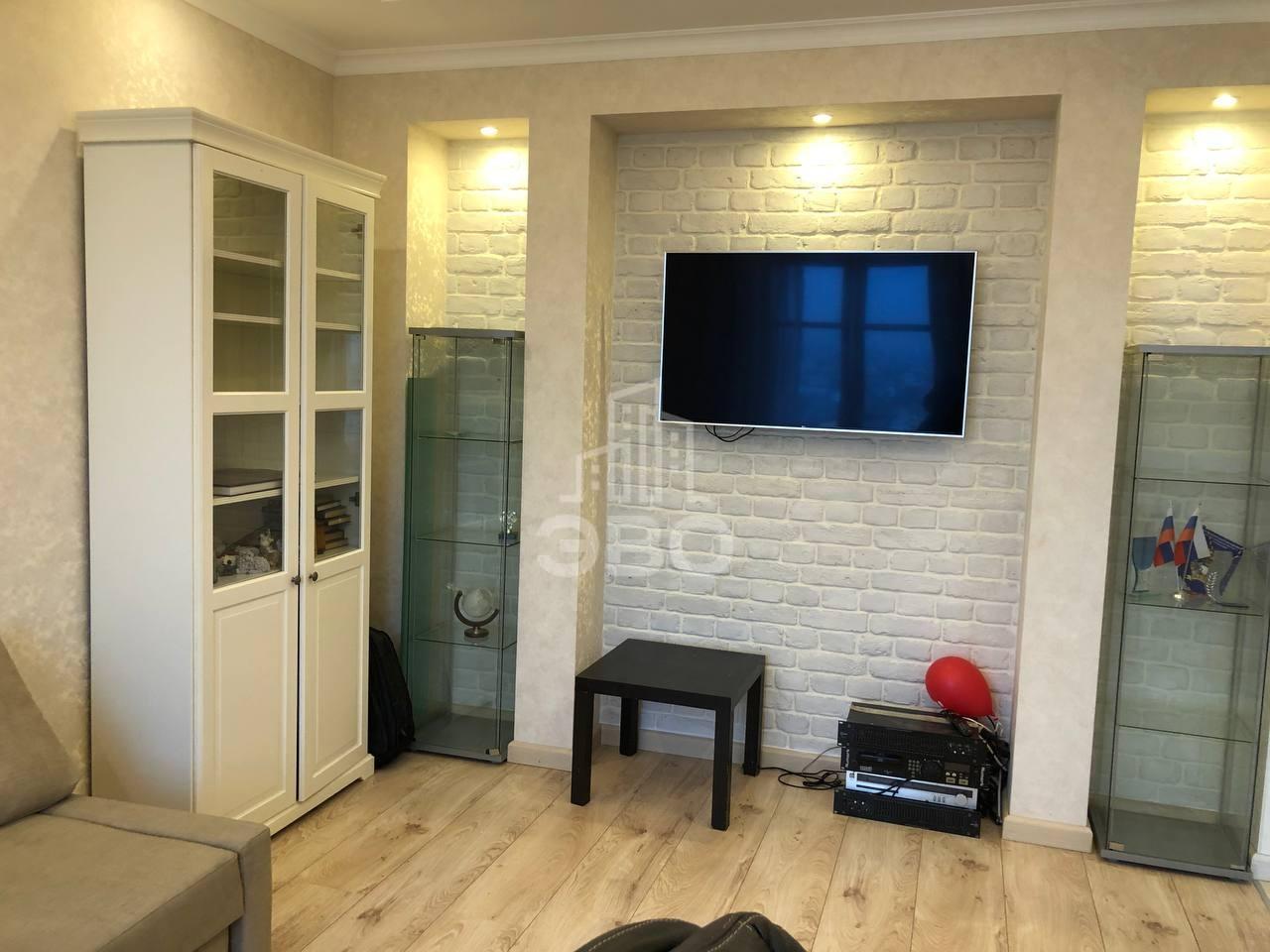 трехкомнатная квартира в Санкт-Петербурге по адресу: Московский проспект, 73, к 5