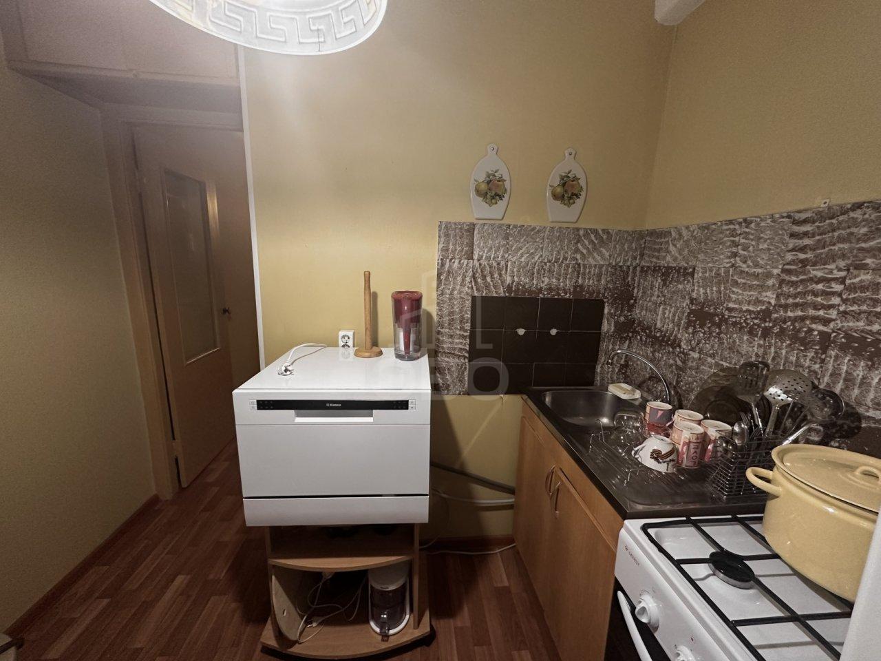 однокомнатная квартира в Санкт-Петербурге по адресу: Вавиловых ул., 5, к 3