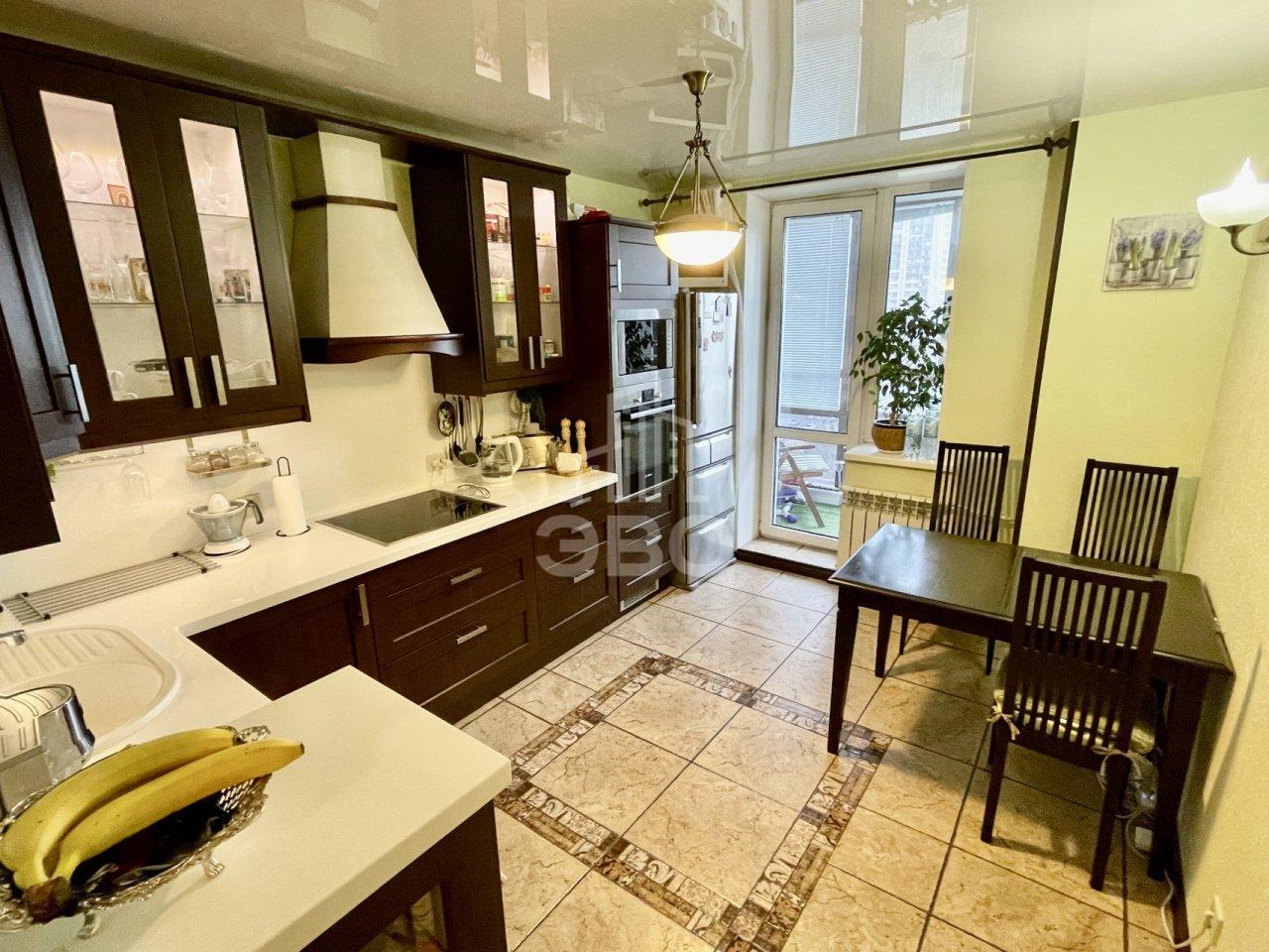 однокомнатная квартира в Санкт-Петербурге по адресу: Мебельная ул., 47, к 1