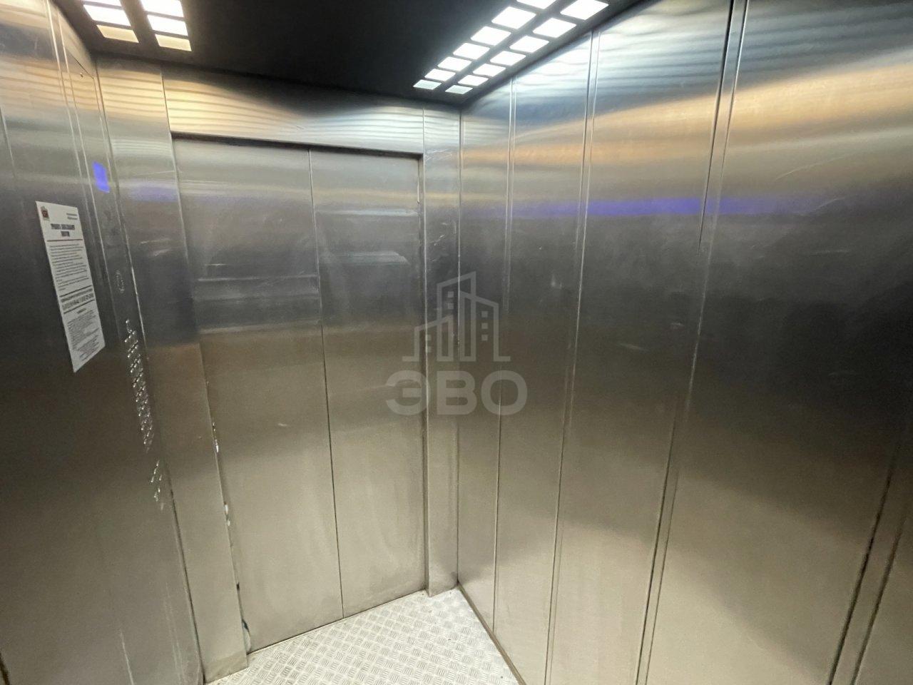 однокомнатная квартира в Санкт-Петербурге по адресу: Мебельная ул., 47, к 1