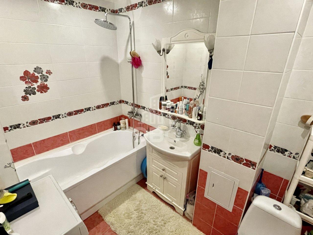 однокомнатная квартира в Санкт-Петербурге по адресу: Мебельная ул., 47, к 1