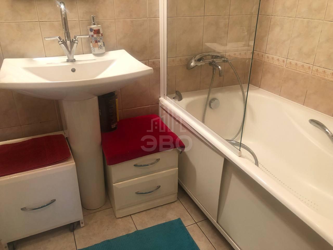 трехкомнатная квартира в Санкт-Петербурге по адресу: Свердловская наб., 14, к 2