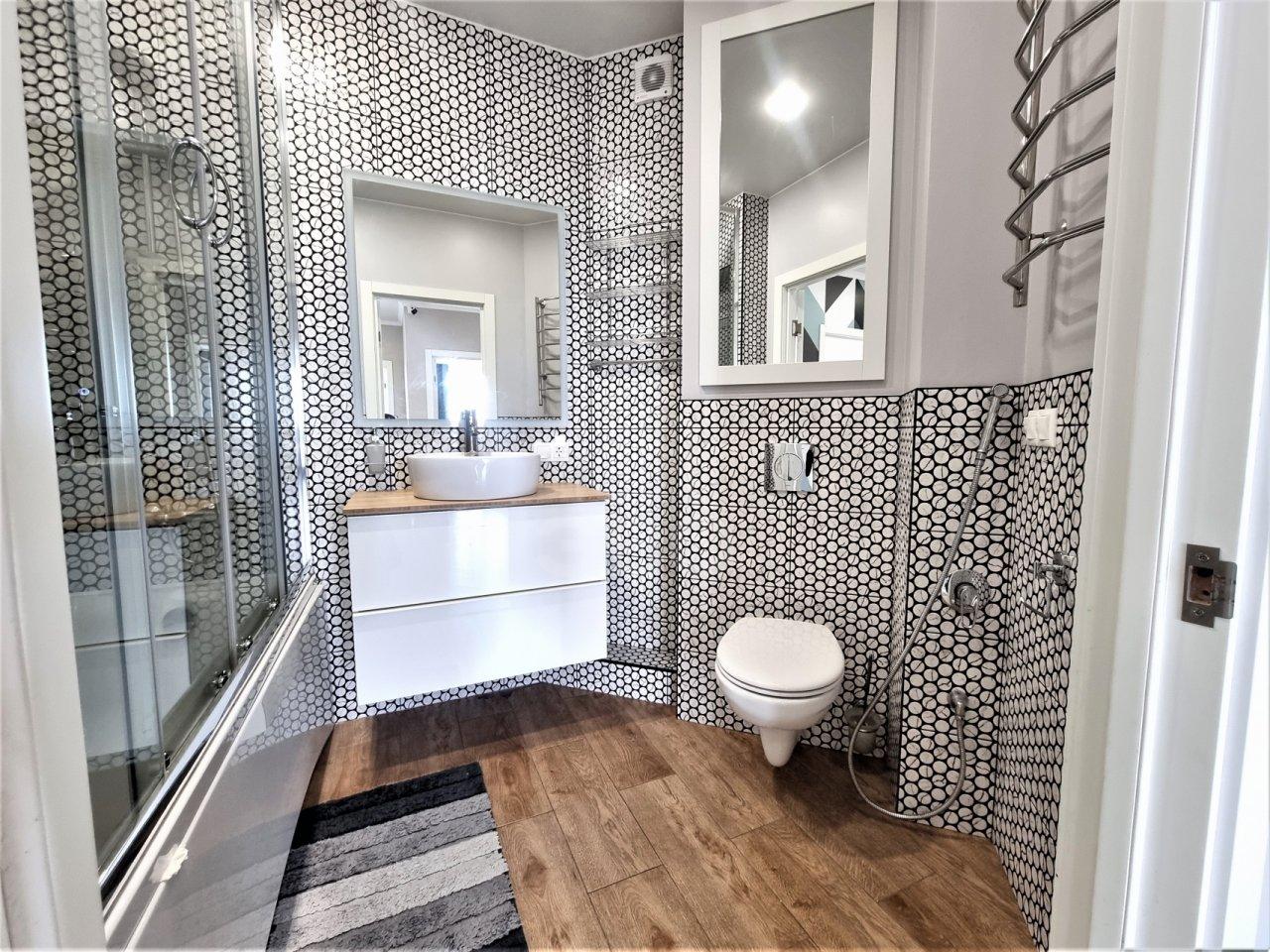 трехкомнатная квартира в Санкт-Петербурге по адресу: Заставская ул., 46, к 3