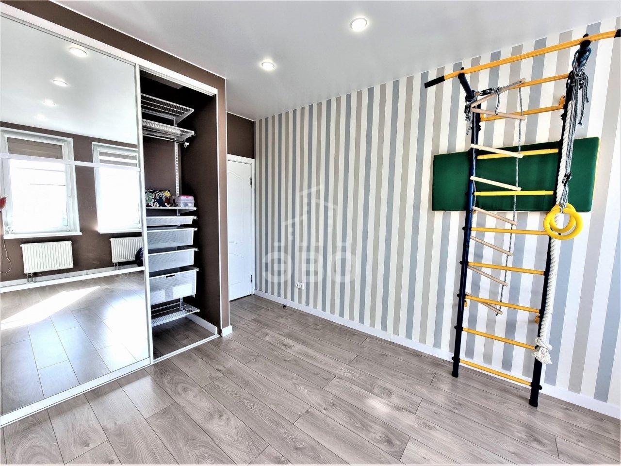 трехкомнатная квартира в Санкт-Петербурге по адресу: Заставская ул., 46, к 3