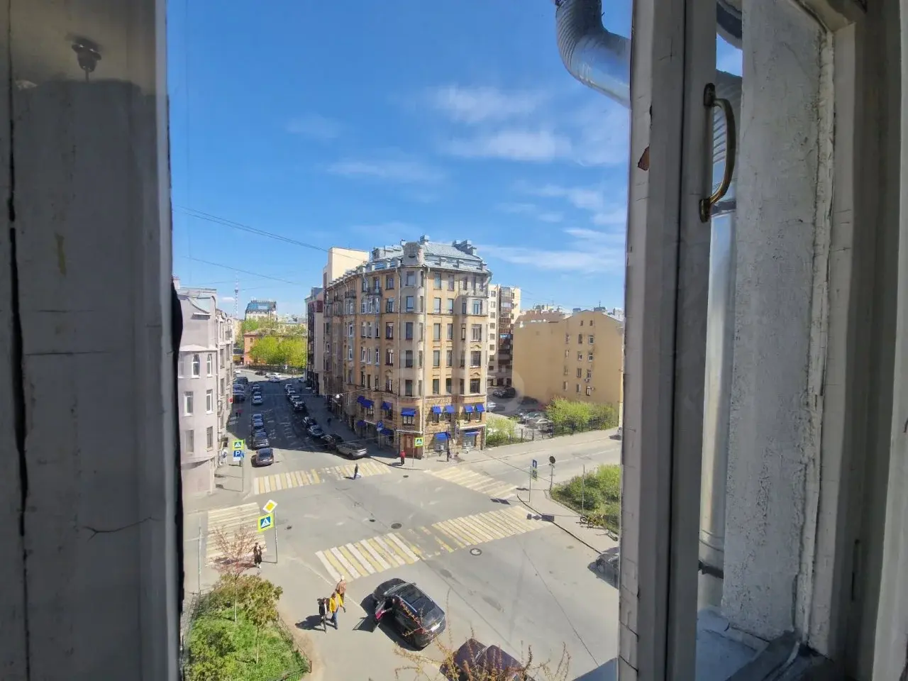 двухкомнатная квартира в Санкт-Петербурге по адресу: Колпинская ул., 15