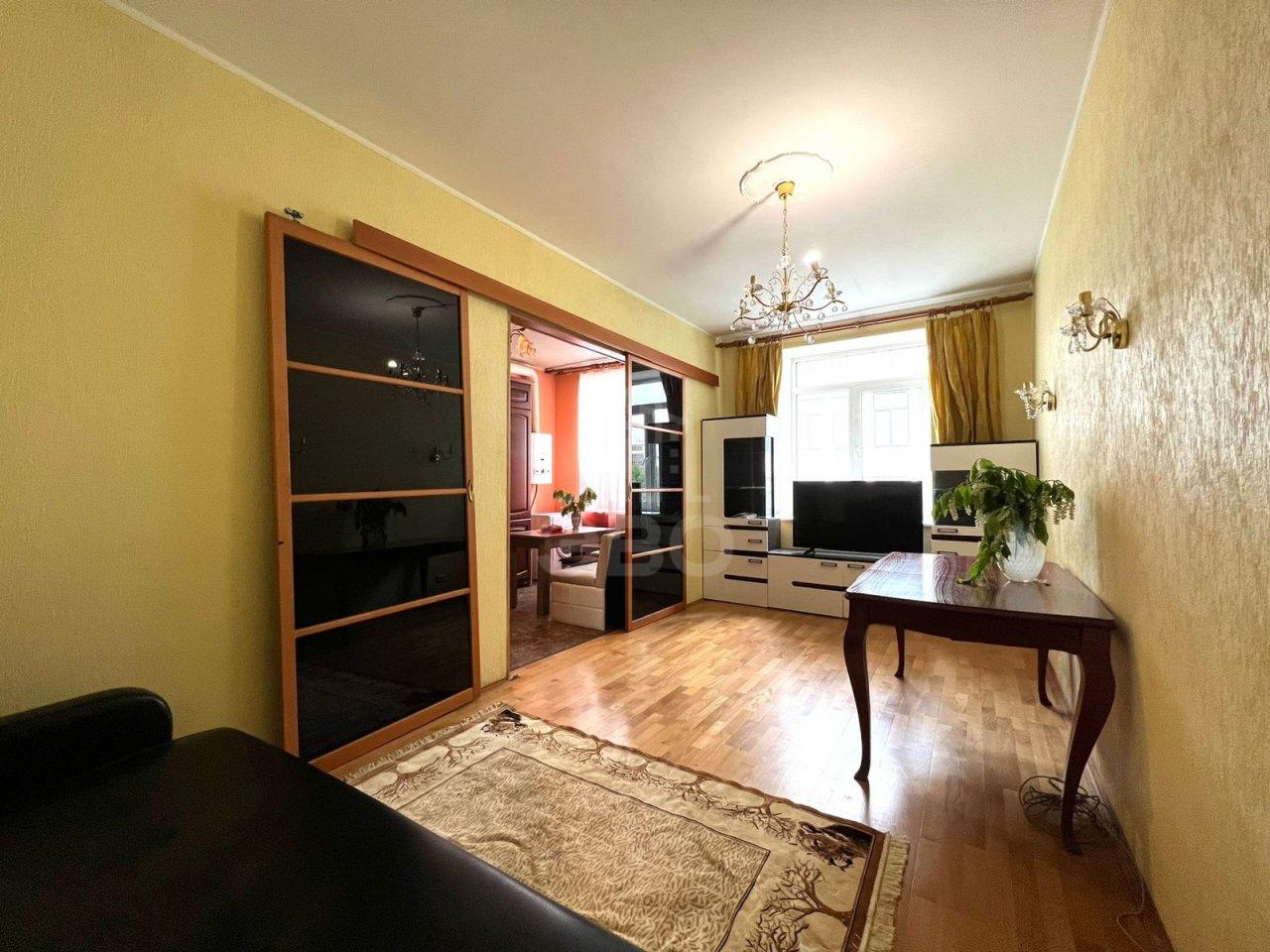 четырехкомнатная квартира в Санкт-Петербурге по адресу: Выборгская наб., 27/6