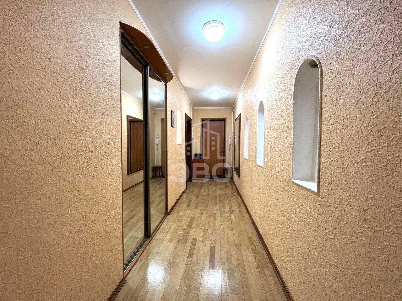 четырехкомнатная квартира в Санкт-Петербурге по адресу: Выборгская наб., 27/6