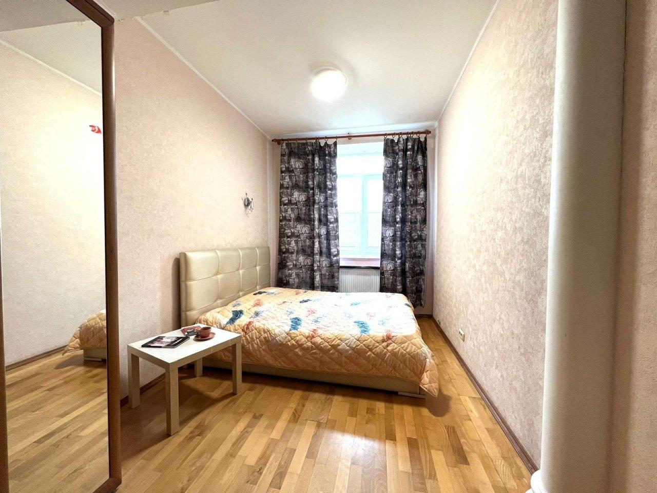 четырехкомнатная квартира в Санкт-Петербурге по адресу: Выборгская наб., 27/6