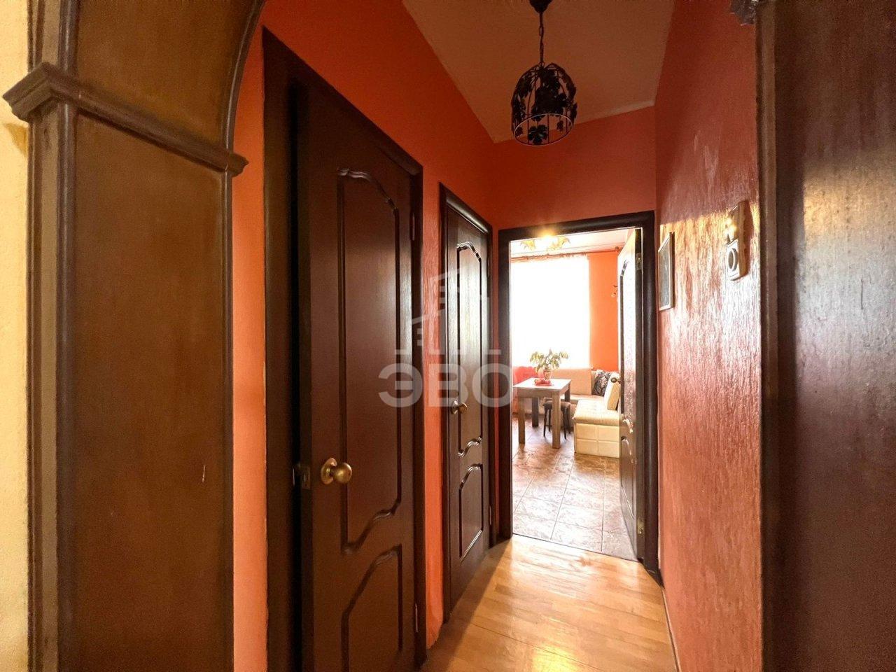 четырехкомнатная квартира в Санкт-Петербурге по адресу: Выборгская наб., 27/6