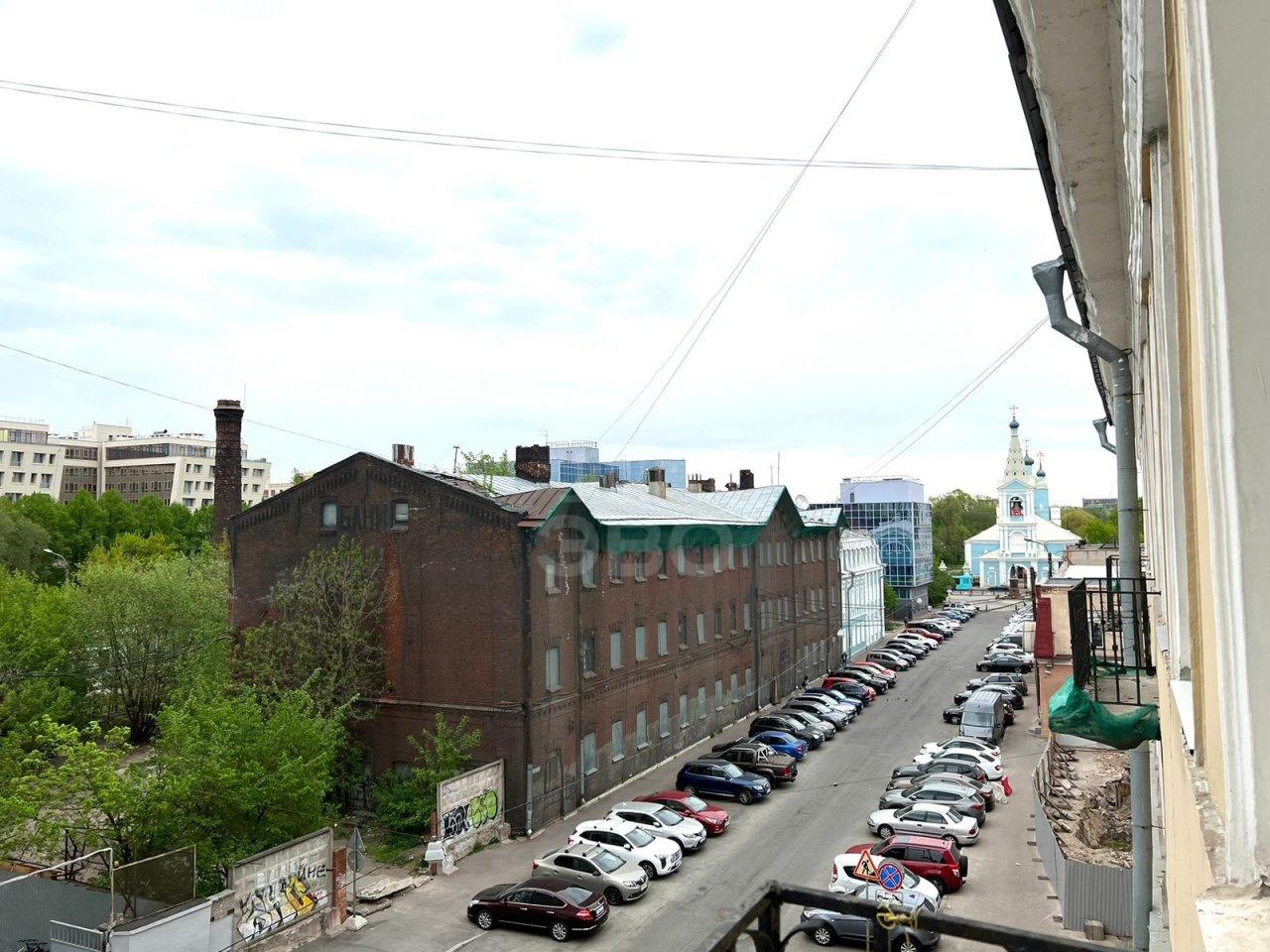 четырехкомнатная квартира в Санкт-Петербурге по адресу: Выборгская наб., 27/6