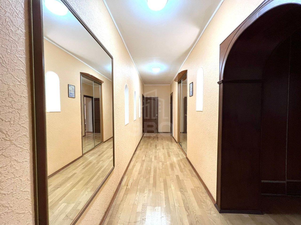 четырехкомнатная квартира в Санкт-Петербурге по адресу: Выборгская наб., 27/6