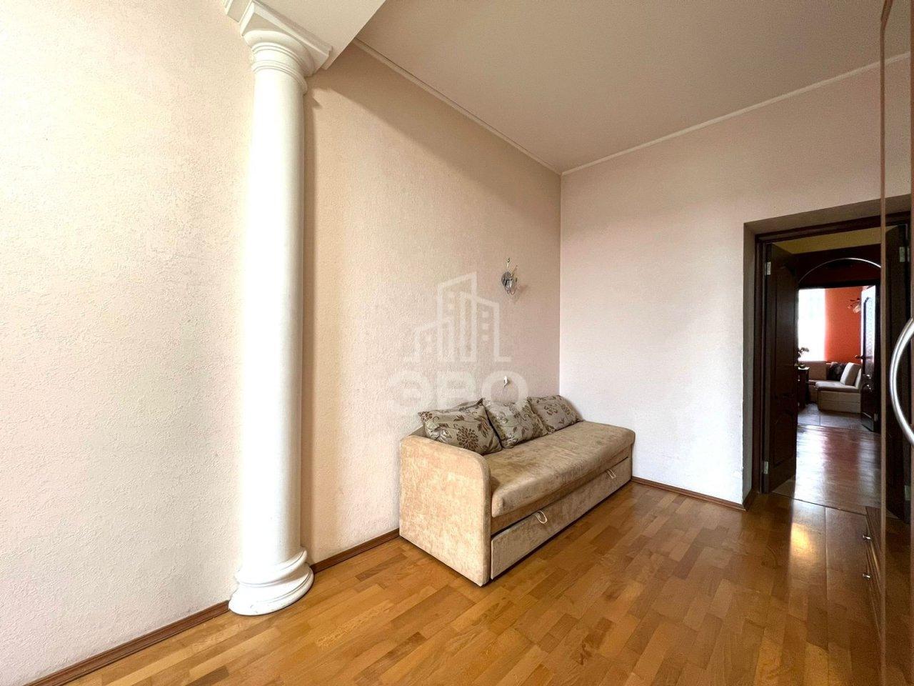 четырехкомнатная квартира в Санкт-Петербурге по адресу: Выборгская наб., 27/6