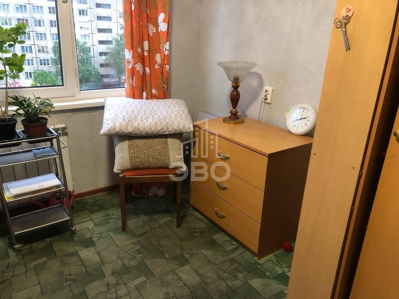 комната в Санкт-Петербурге по адресу: Дыбенко ул., 24, к 1