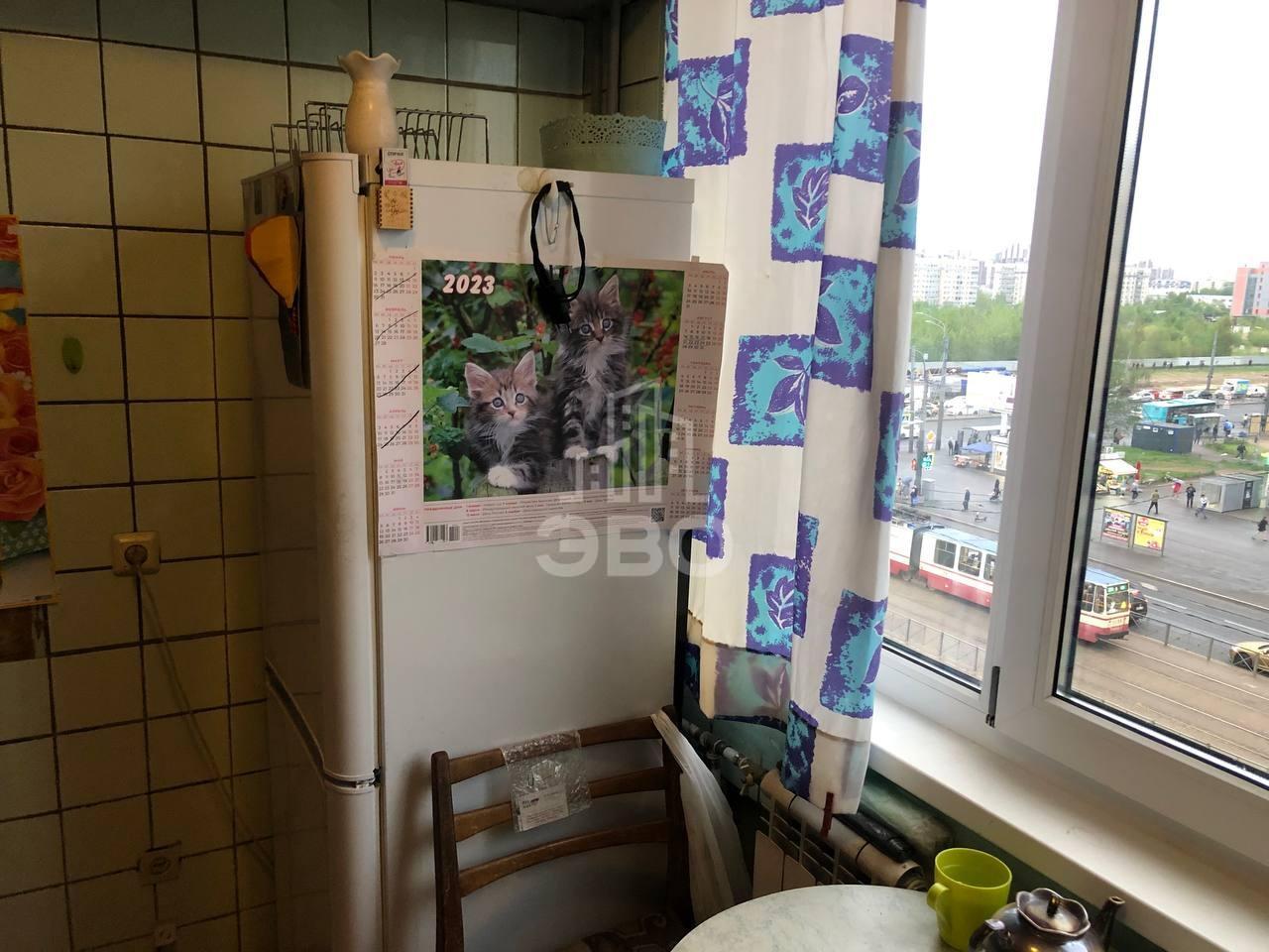 комната в Санкт-Петербурге по адресу: Дыбенко ул., 24, к 1