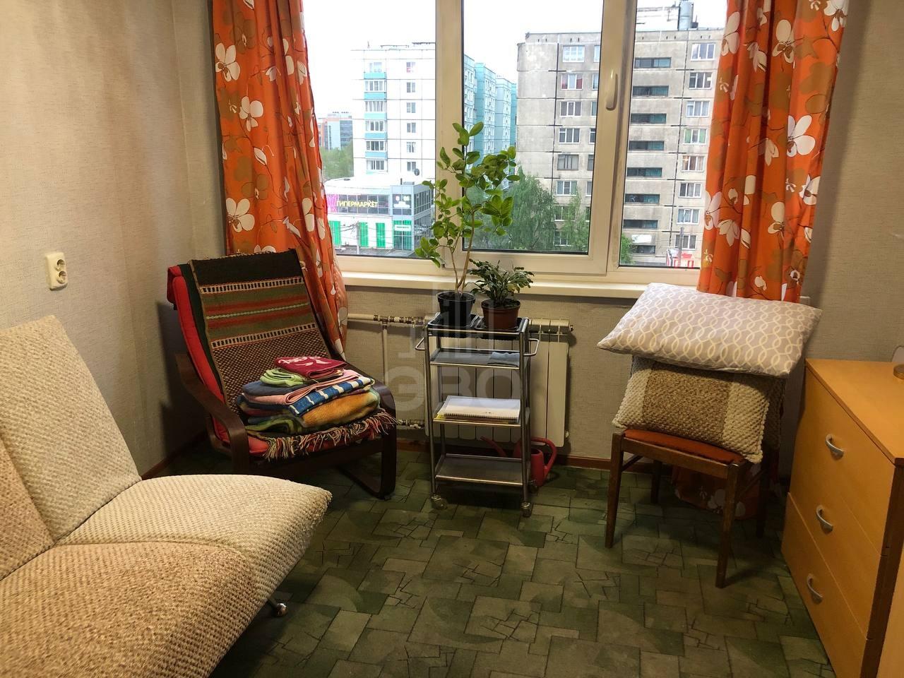 комната в Санкт-Петербурге по адресу: Дыбенко ул., 24, к 1