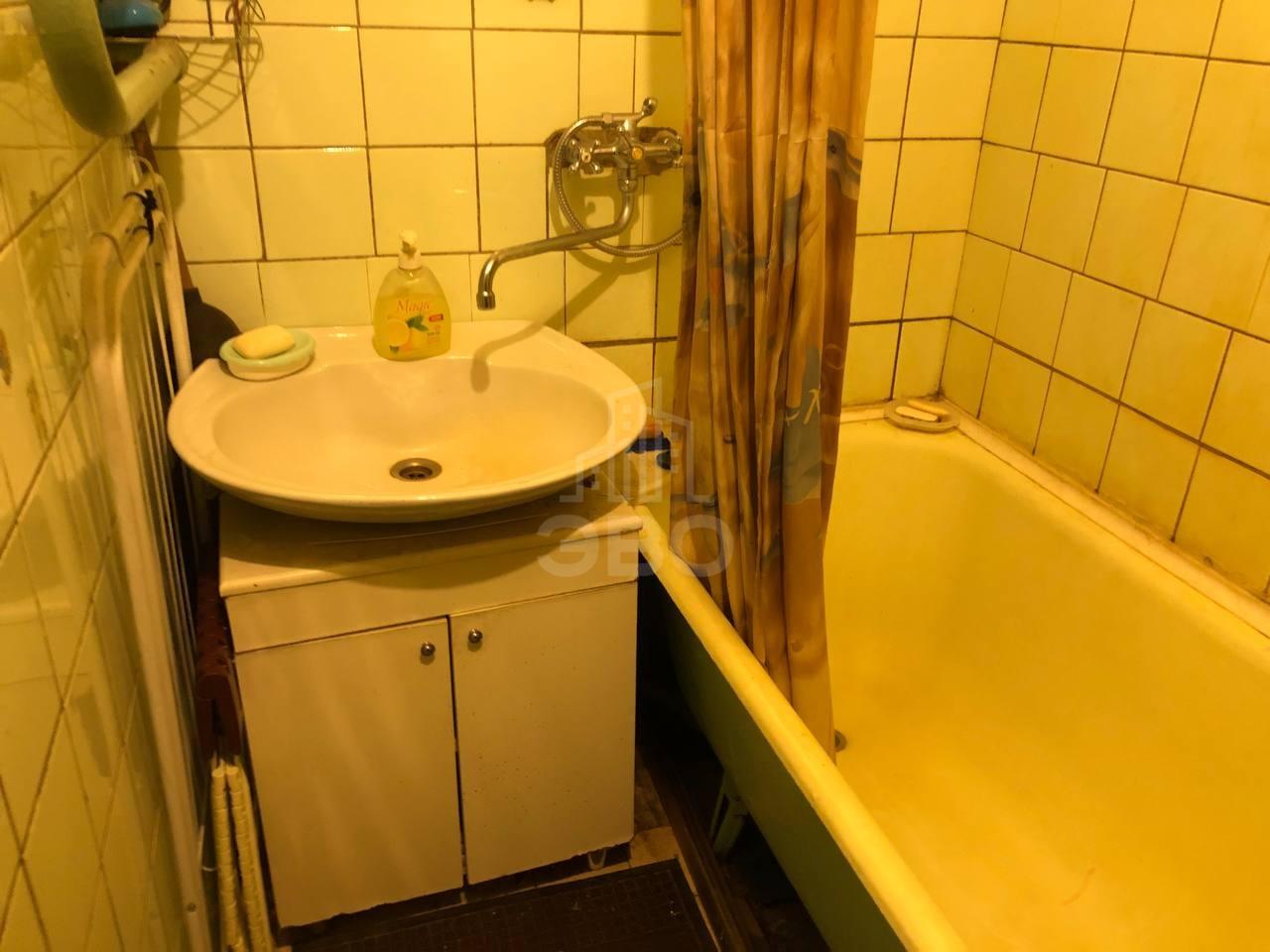 комната в Санкт-Петербурге по адресу: Дыбенко ул., 24, к 1