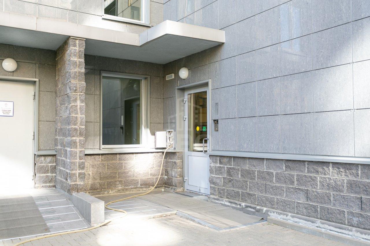 четырехкомнатная квартира в Санкт-Петербурге по адресу: Московский проспект, 73, к 4