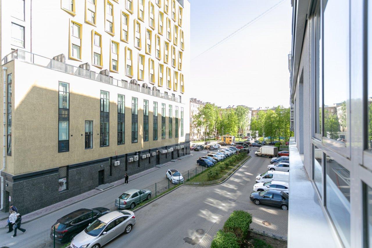 четырехкомнатная квартира в Санкт-Петербурге по адресу: Московский проспект, 73, к 4