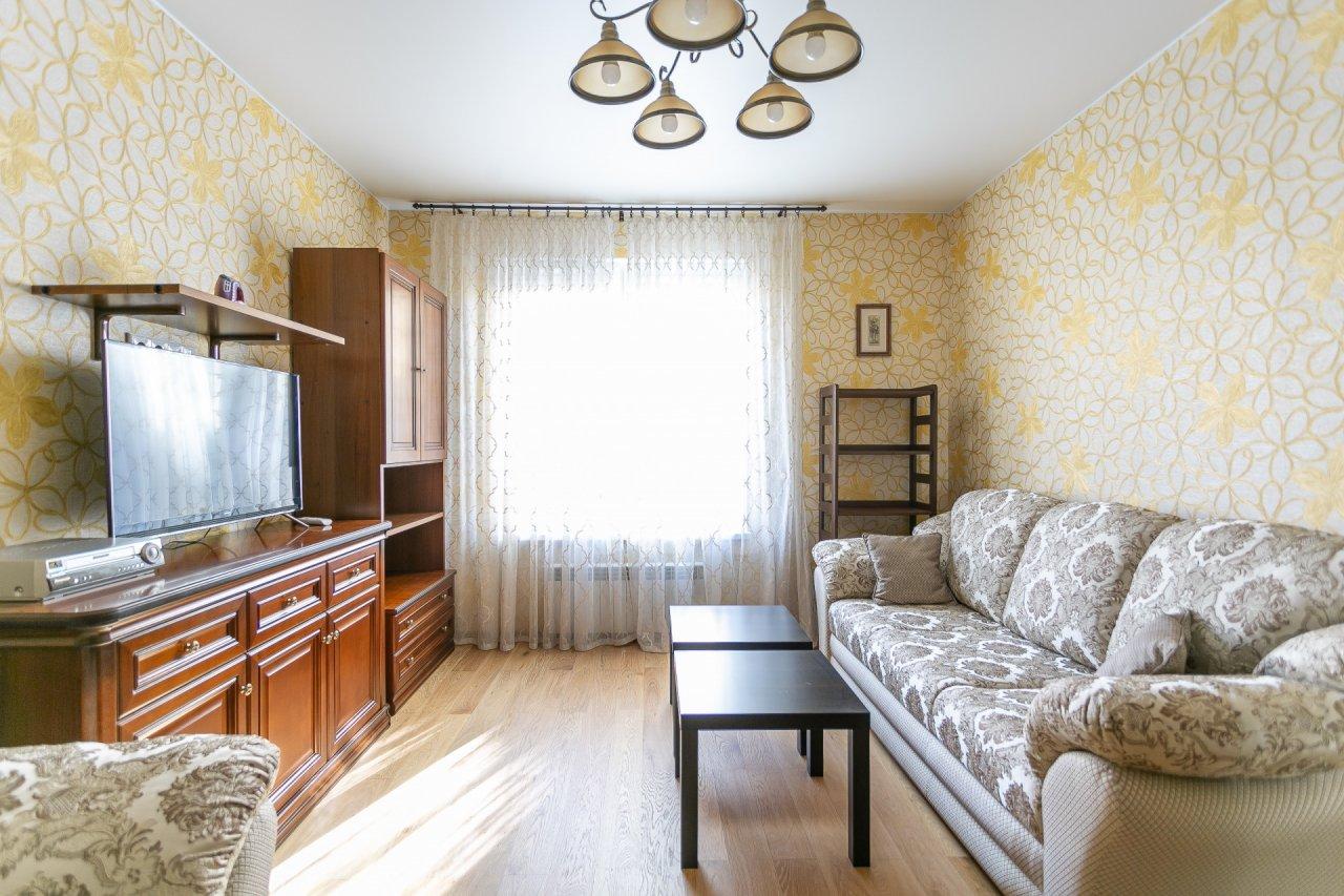 четырехкомнатная квартира в Санкт-Петербурге по адресу: Московский проспект, 73, к 4