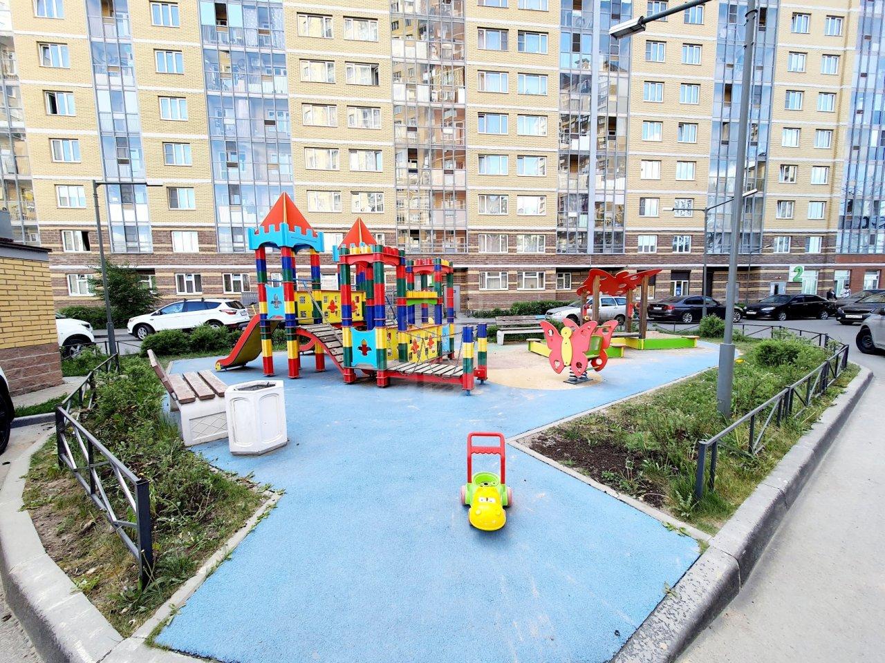 однокомнатная квартира в Санкт-Петербурге по адресу: Советский  проспект, 43, к 1