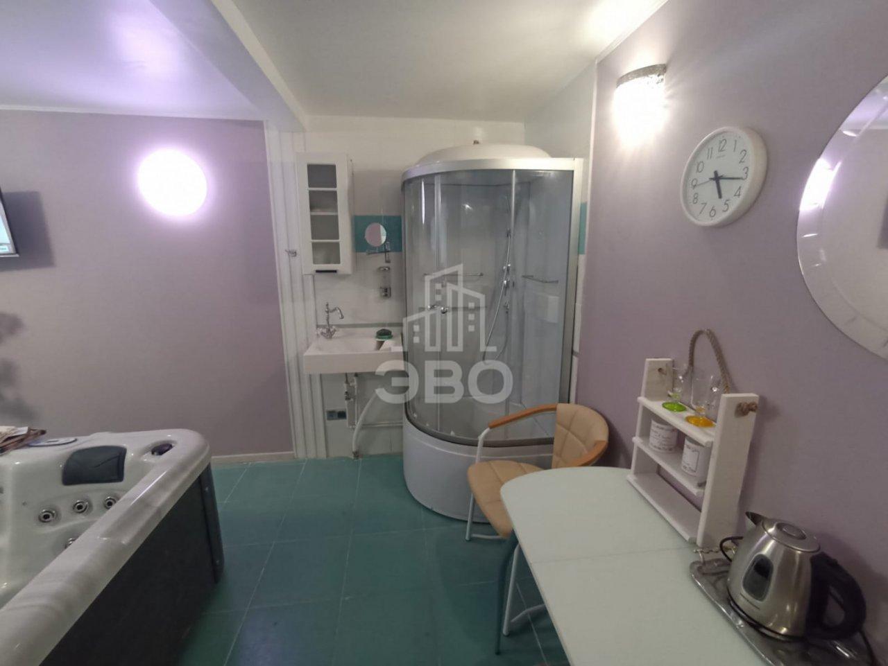 коммерция в Санкт-Петербурге по адресу: Купчинская ул., 8, к 1