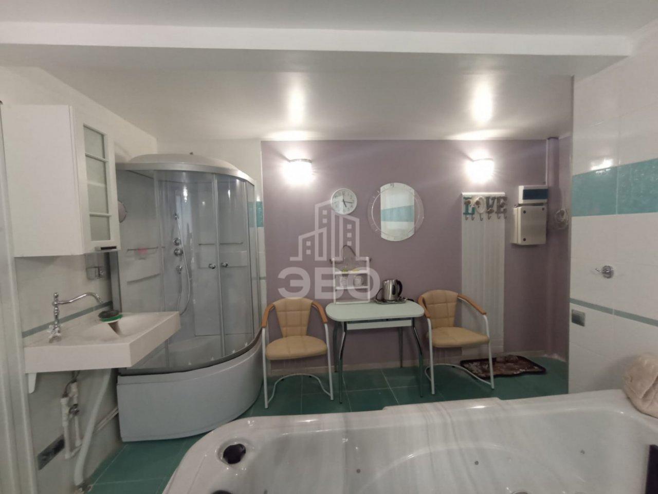 коммерция в Санкт-Петербурге по адресу: Купчинская ул., 8, к 1