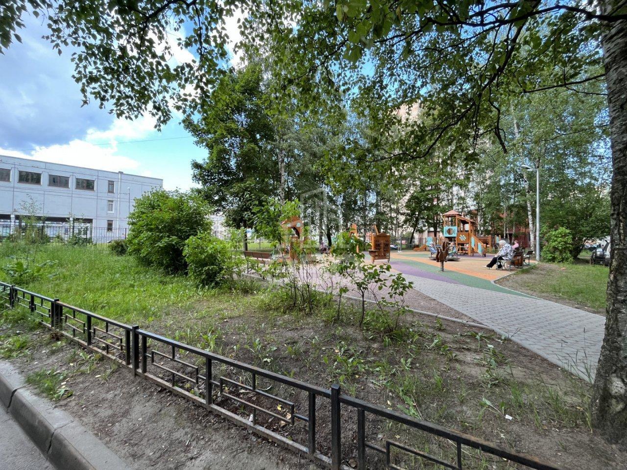 однокомнатная квартира в Санкт-Петербурге по адресу: Энгельса проспект, 129, к 3