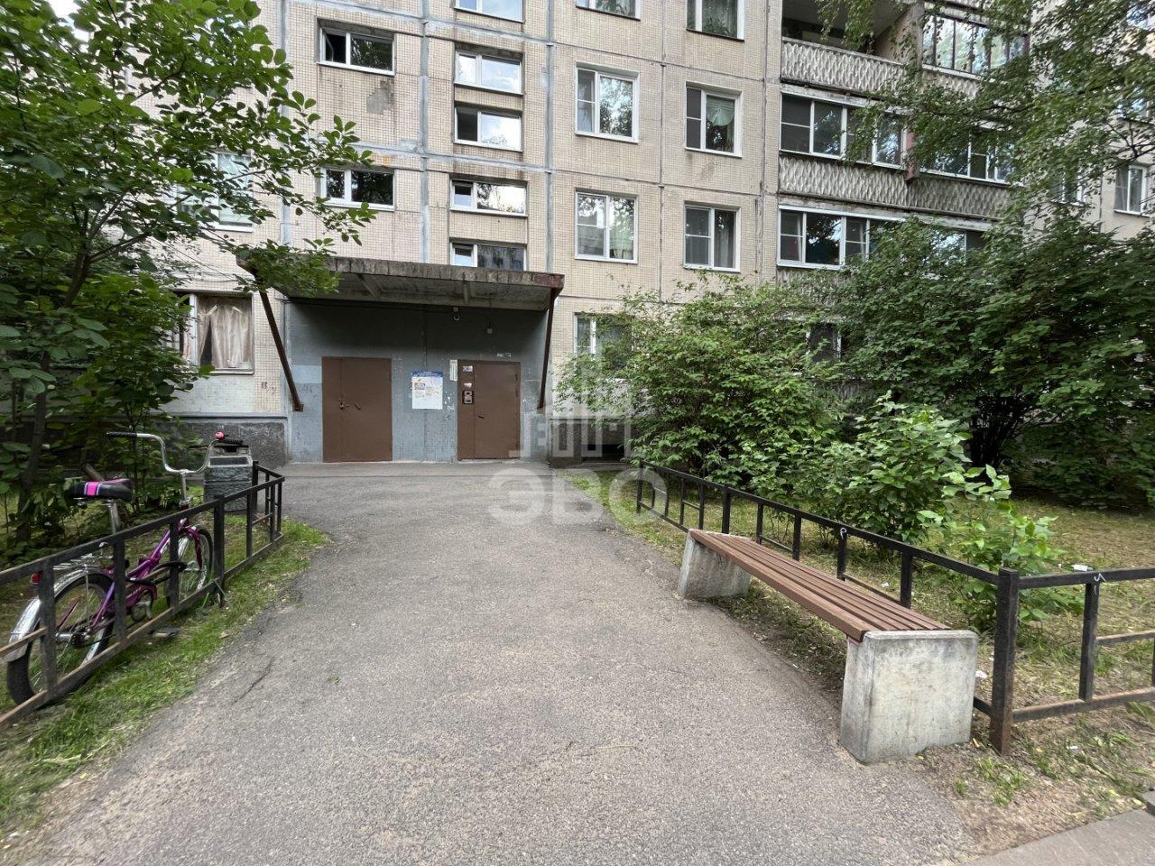 однокомнатная квартира в Санкт-Петербурге по адресу: Энгельса проспект, 129, к 3